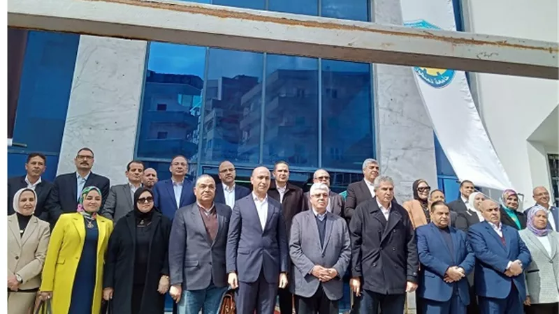وزير التعليم العالى يتفقد المشروعات الجديدة بـ جامعة دمنهور