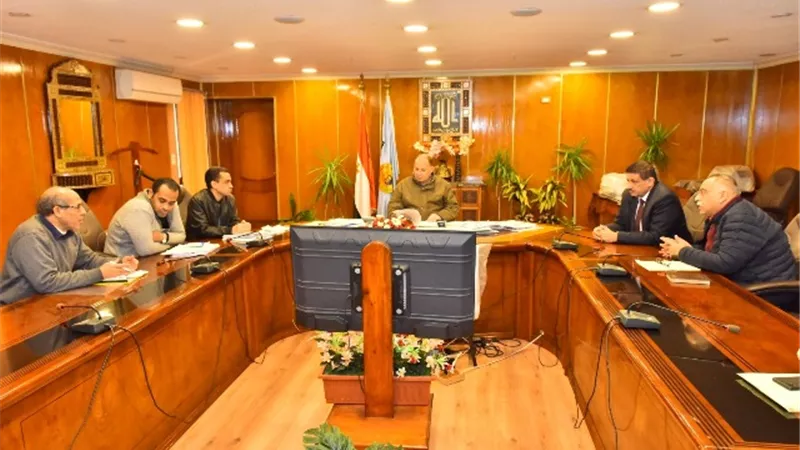 محافظ أسيوط يواصل اجتماعاته لتنفيذ الخطة الإستثمارية 2023- 2024