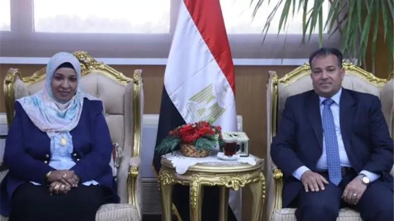 رئيس جامعة جنوب الوادي يعقد اجتماعا تشاوريا