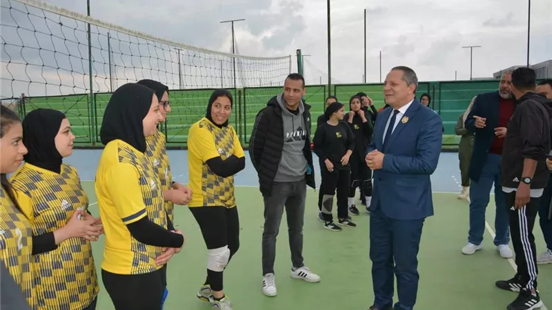 المتولي يشهد مباراة الكرة الطائرة مع منتخب جامعة حورس