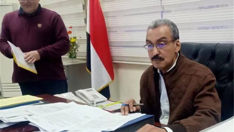 رضوان: جهاز بدر يشن حملة مكبرة على الإعلانات المخالفة.. بالصور