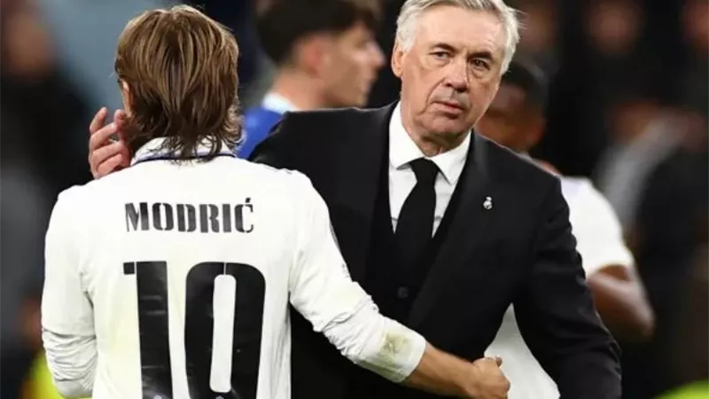 أنشيلوتي يعرض على مودريتش الانضمام إلى الجهاز الفني لريال مدريد