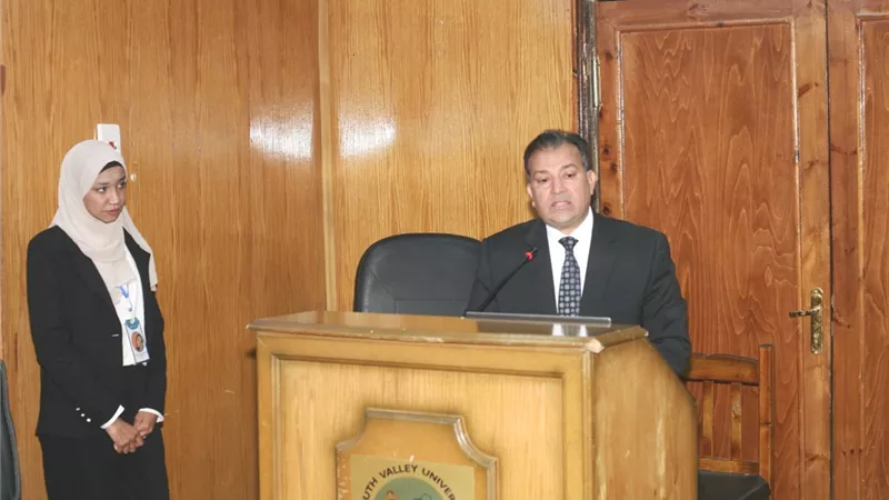 انطلاق فعاليات المدرسة الفلكية الثالثة لكلية العلوم بجنوب الوادى
