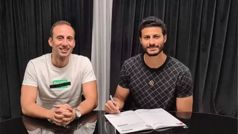 بعرض مغرٍ.. الأهلي يفاوض الشناوي لتمديد عقده لمدة 3 سنوات