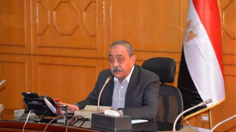 تحصيل الإيرادات وتكثيف حملات الرقابة على الأسواق بالإسماعيلية