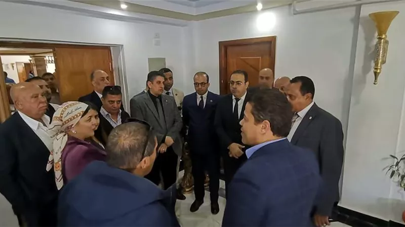 لجنة وزارة الشباب والرياضة بمجلس النواب تتفقد المدينة الشبابية