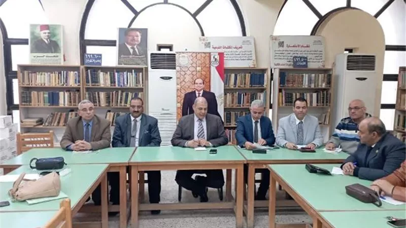وكيل تعليم بني سويف يطمئن على انتظام العملية التعليمية