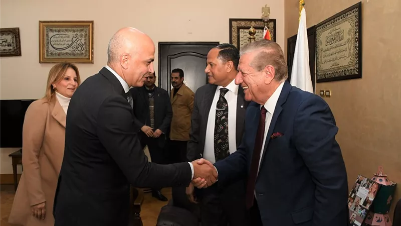 رئيس الخطة والموازنة ضيف ندوة 