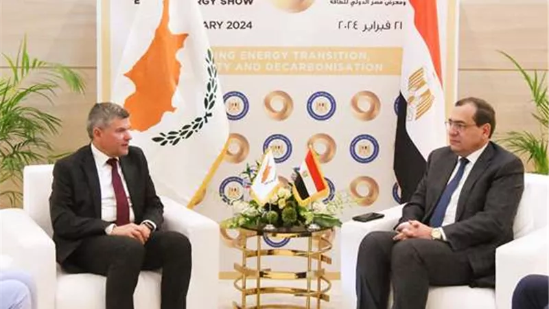 وزير البترول يبحث مع نظيره القبرصي تعزيز التعاون بين البلدين في الغاز