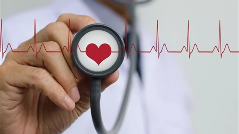 5 عادات غذائية تسبب عدم انتظام ضربات القلب
