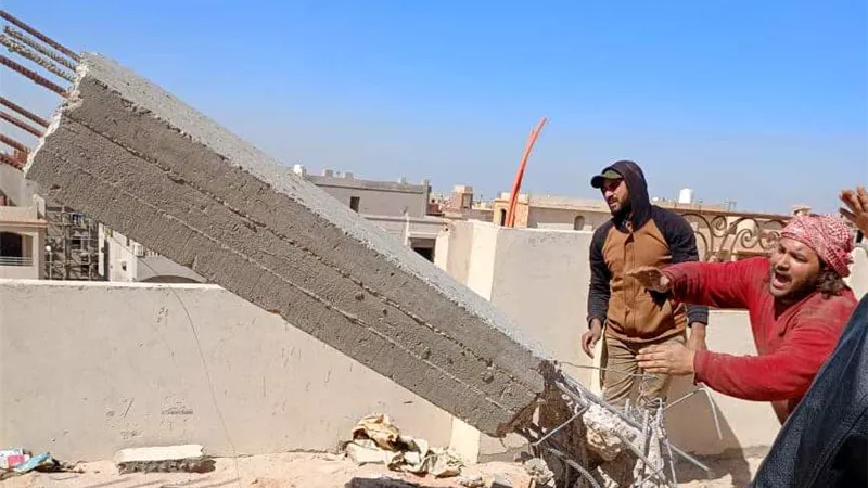 حملة مكثفة ضد مخالفات البناء في القاهرة الجديدة.. صور