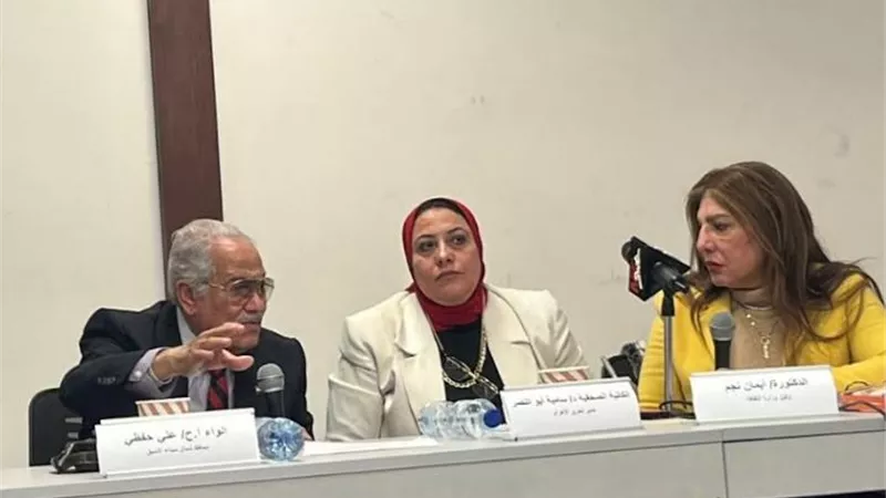 مناقشة كتاب خمسون عاما على ملحمة أكتوبر ٧٣بمكتبة مصر