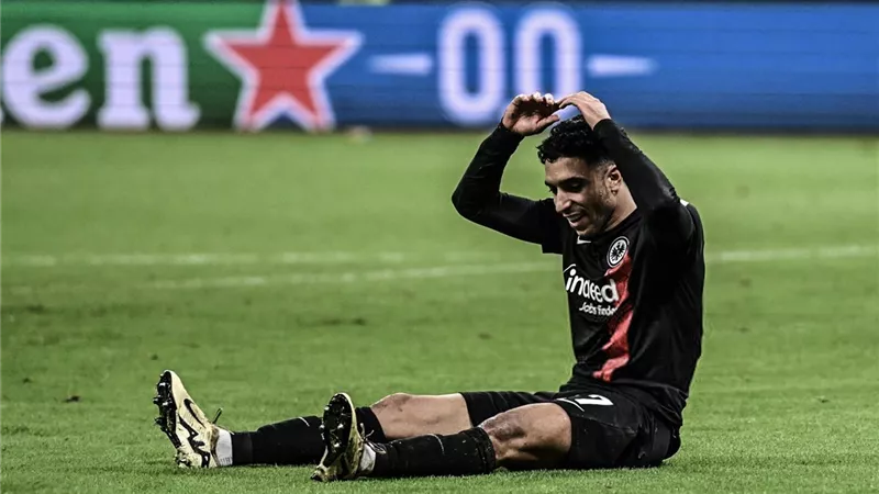 بمشاركة مرموش .. خيلويزى يطيح بفرانكفورت من دورى المؤتمر الأوروبى