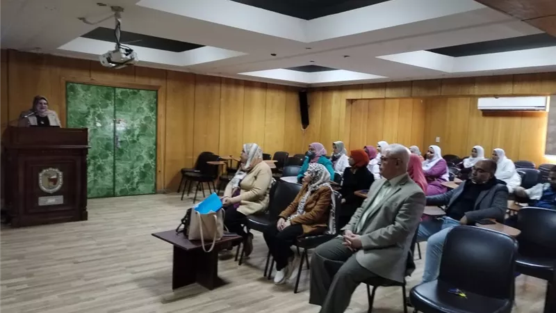 تدريب ١٠٩ طبيب علي طرق مكافحة العدوى بمستشفيات سوهاج الجامعية