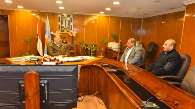 محافظ أسيوط يواصل حملات إزالة التعديات ورفع الاشغالات