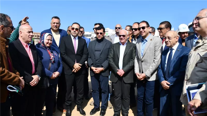 وزير الشباب يتفقد سير الأعمال الجارية باستاد النادي المصري الجديد