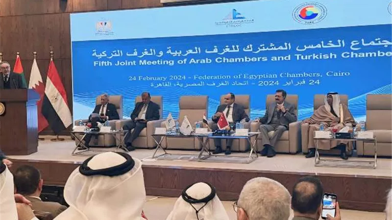 وزير التجارة والصناعة يستعرض فرص الاستثمار المتاحة للتعاون مع الأشقاء العرب والأتراك