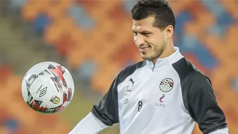 هل يتراجع طارق حامد عن الإعتزال الدولي بعد قيادة العميد للمنتخب؟