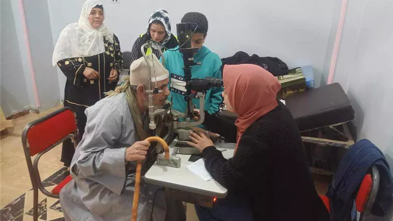مصرالحديثةبالشرقية ومؤسسةالخير ينظمان قافلةطبيةعلاجية