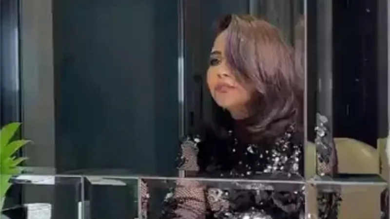 شيرين عبد الوهاب تغنى احدث اغانى طليقها 