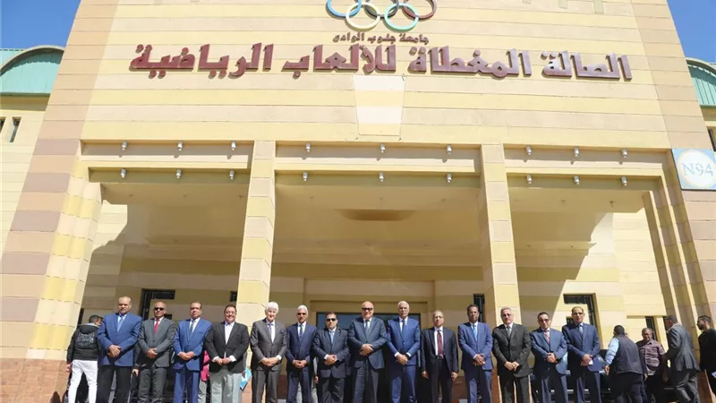 مدير معهد إعداد القادة يشهد افتتاح الدورة العربية لخماسيات كرة القدم