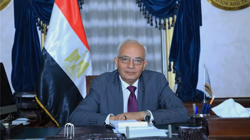 وزير التعليم يوجه بعدة قواعد لـ«القومي للامتحانات»