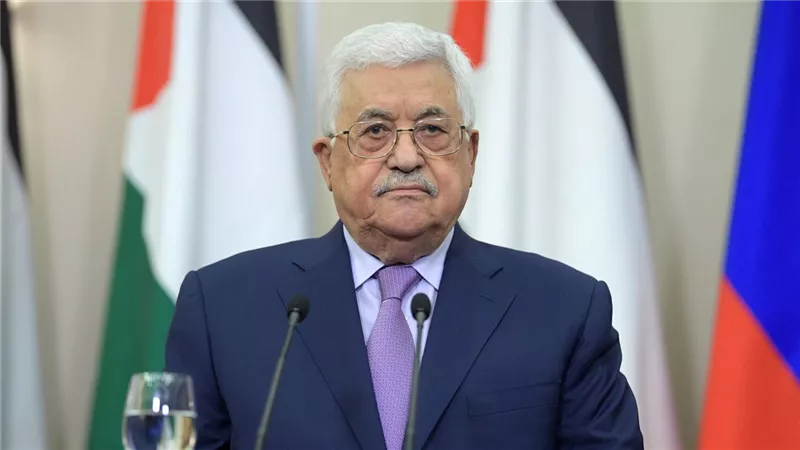 مستشار اشتيه: الحكومة الفلسطينية تقدم استقالتها لعباس اليوم