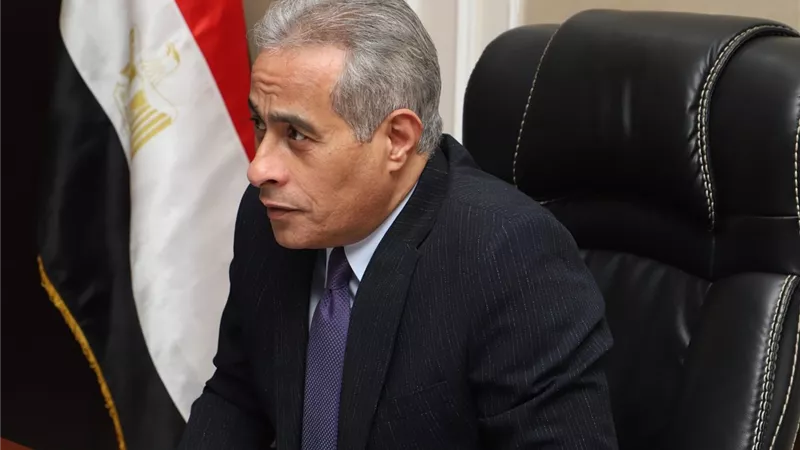 200 الف جنيه للمتوفي ..وزير العمل يوجه بسرعة صرف الإعانات لضحايا معدية منشأة القناطر