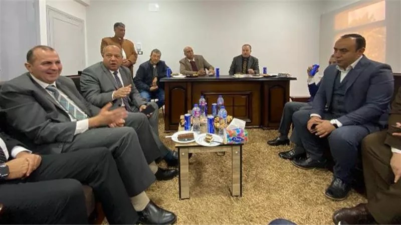 أبووردة يكشف عن خدمات المركز التكنولوجى لكهرباء الشروق.. بالفيديو