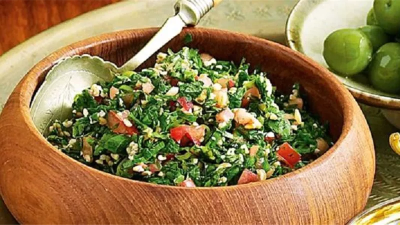 خطوة بخطوة .. طريقة عمل سلطة التبولة السورية