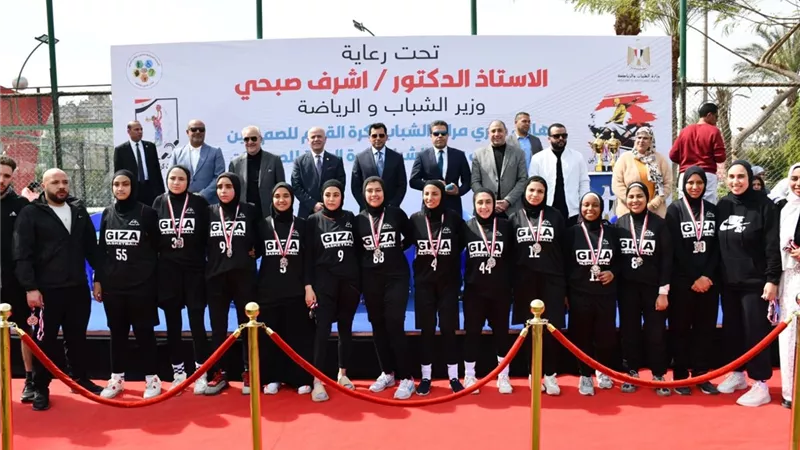 وزير الرياضة يشهد نهائي دوري منتخبات كرة القدم للصم