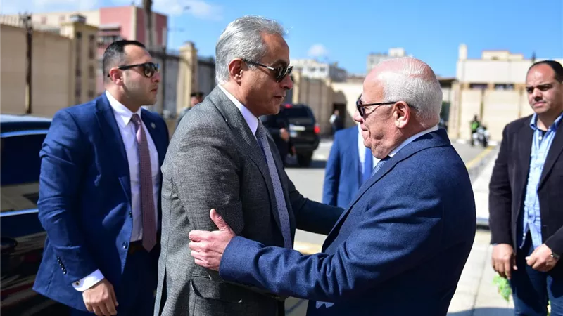 وزير العمل يفتتح البث التجريبي لمنصة العمالة غير المنتظمة الجديدة