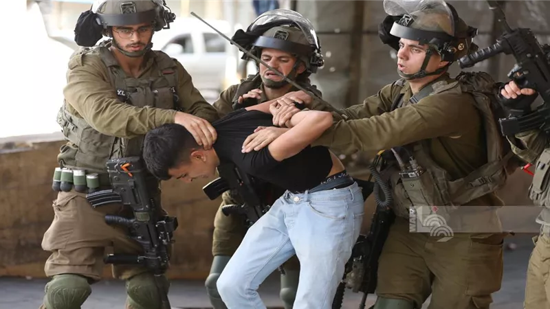 اعتقال 4 فلسطينيين من مخيم الجلزون شمال رام الله