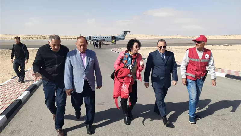 الخولي يستقبل نائب المفوض العام للأونروا في مطار العريش