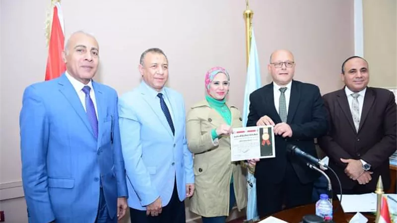 النعماني يكرم سفراء جامعة سوهاج للتنمية المستدامة