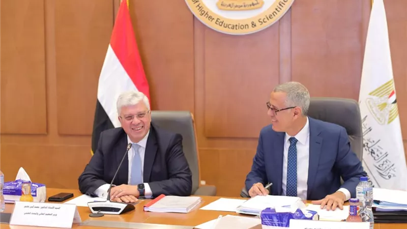 تخصيص 5% من منح المتفوقين بالجامعات الأهلية لطلاب مدارس STEM