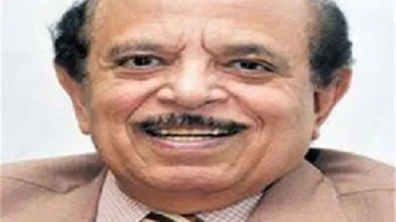 رئيس المركز القومي للمسرح ينعي الشاعر الغنائي بخيت بيومي