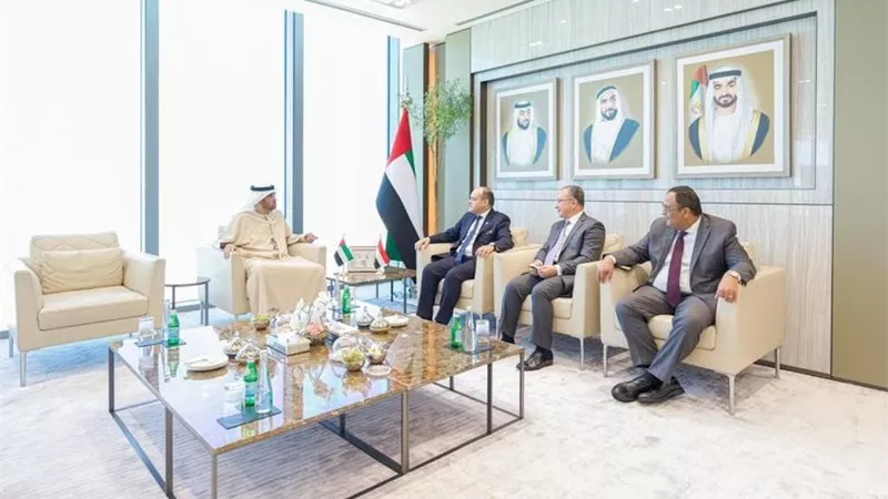 وزير التجارة يبحث التعاون مع نظيره الإماراتي