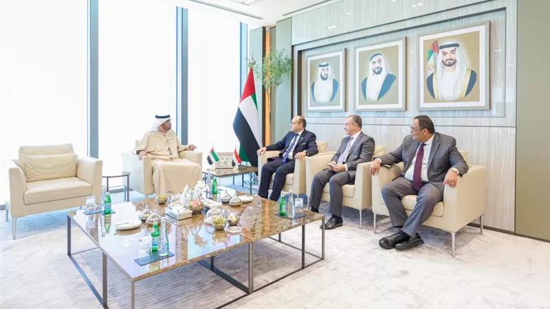 وزير الصناعة ونظيره الإماراتى يبحثان سبل تعزيز العلاقات الاقتصادية
