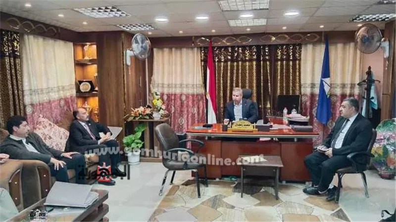 وكيل تعليم دمياط يناقش مشكلة العجز والزيادة في المدارس