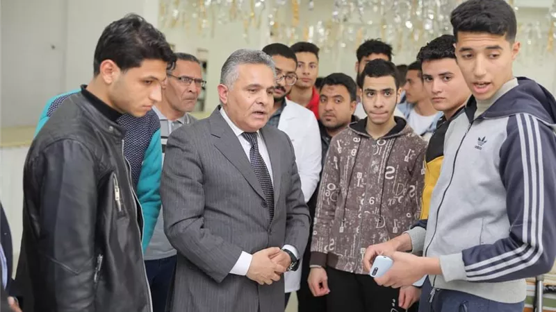 رئيس جامعة السويس يتفقد المدينة الجامعية بالسلام