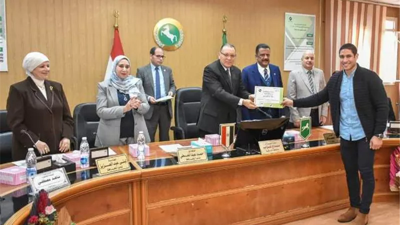 غراب يشهد إحتفالية فوز المحافظة في مبادرة حوافز تميز الأداء