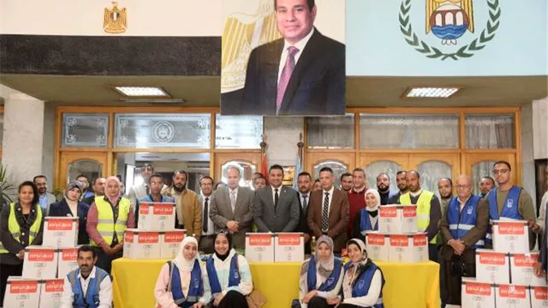 محافظ أسيوط يشهد انطلاق المرحلة الأولى لقوافل 