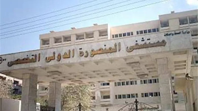 اصابة طالبة سقطت من قطار المنصورة بالمحطة