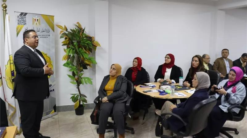 ختام فعاليات البرنامج التدريبي للمرشحين لمنصب رؤساء المراكز البحثية