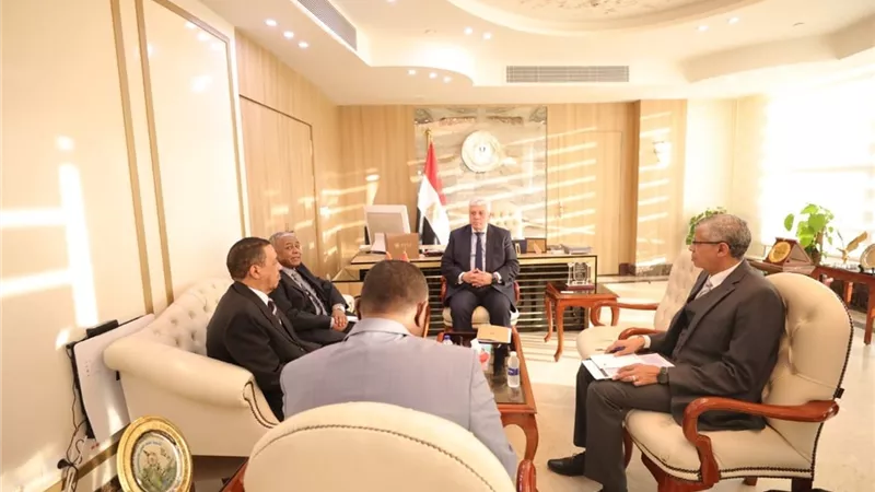 وزير التعليم العالي يبحث التعاون مع السفير السوداني