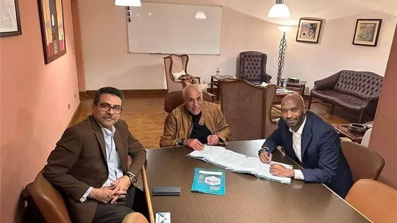 شيكابالا يعلن عن تجديد عقده مع الزمالك