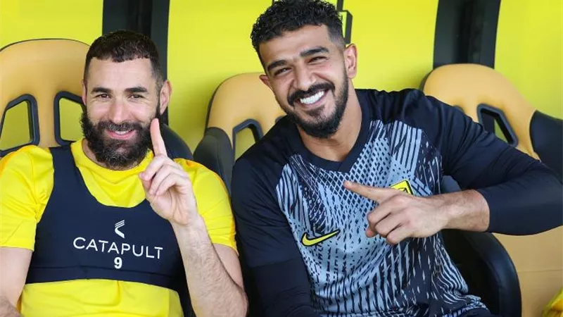 الهلال ضد الاتحاد.. موقف بنزيما والمعيوف من المشاركة في الكلاسيكو