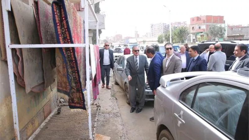محافظ كفرالشيخ يقود حملة لإزالة الإشغالات ويتابع مستوي المرافق
