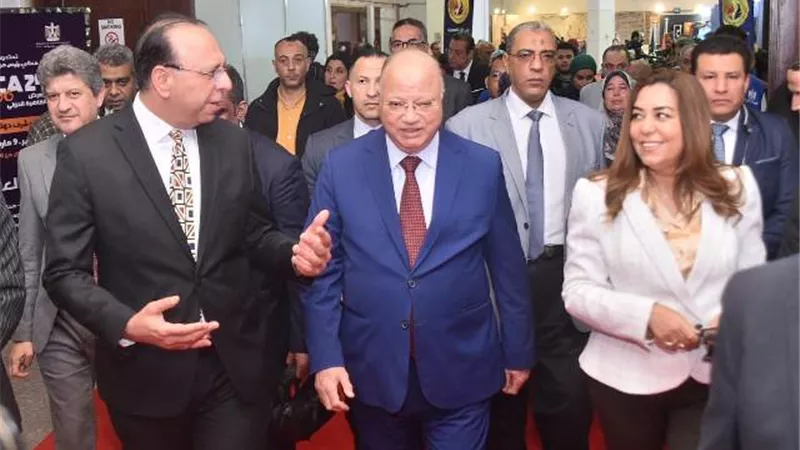 رئيس هيئة المعارض يفتتح معرض القاهرة الدولى بحضورمحافظي القاهرة ودمياط